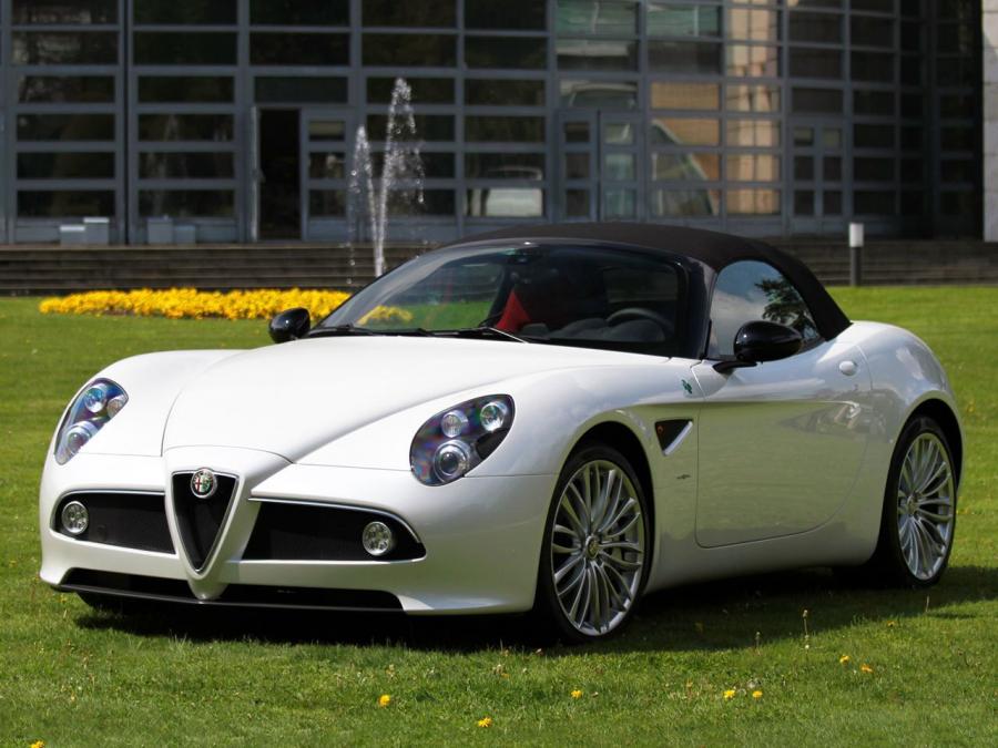  Alfa Romeo 8C Spider 2008 года  (фото 43 из 46)